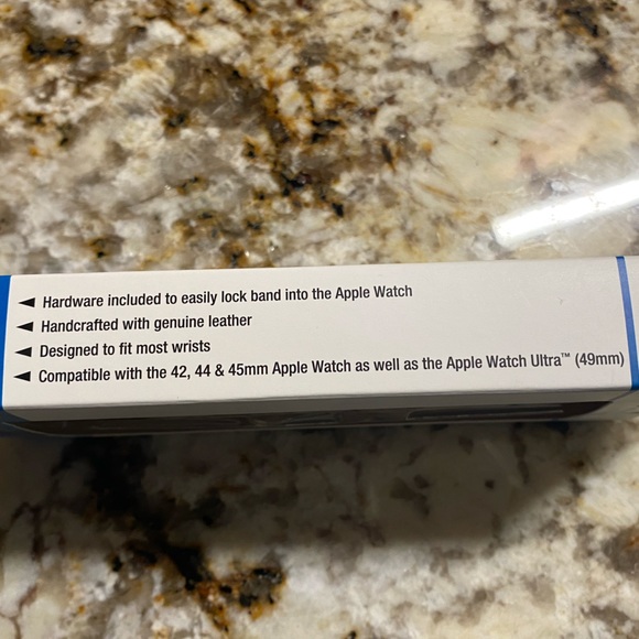 Apple Watch band in brown leather with buckle. Fits watch sixes 42-49mm. - Picture 3 of 3